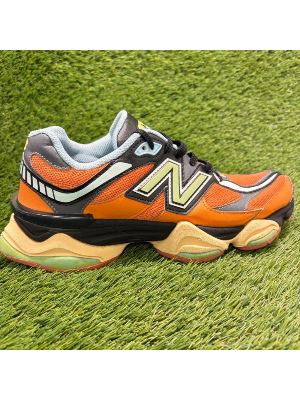 New Balance 9060 Sun Glow Orange Mens Size 9 Athletic Lifestyle Shoes Sneakers